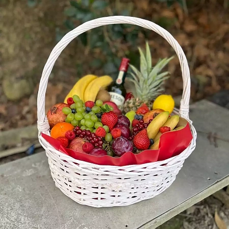Фруктовая корзина в Сочи